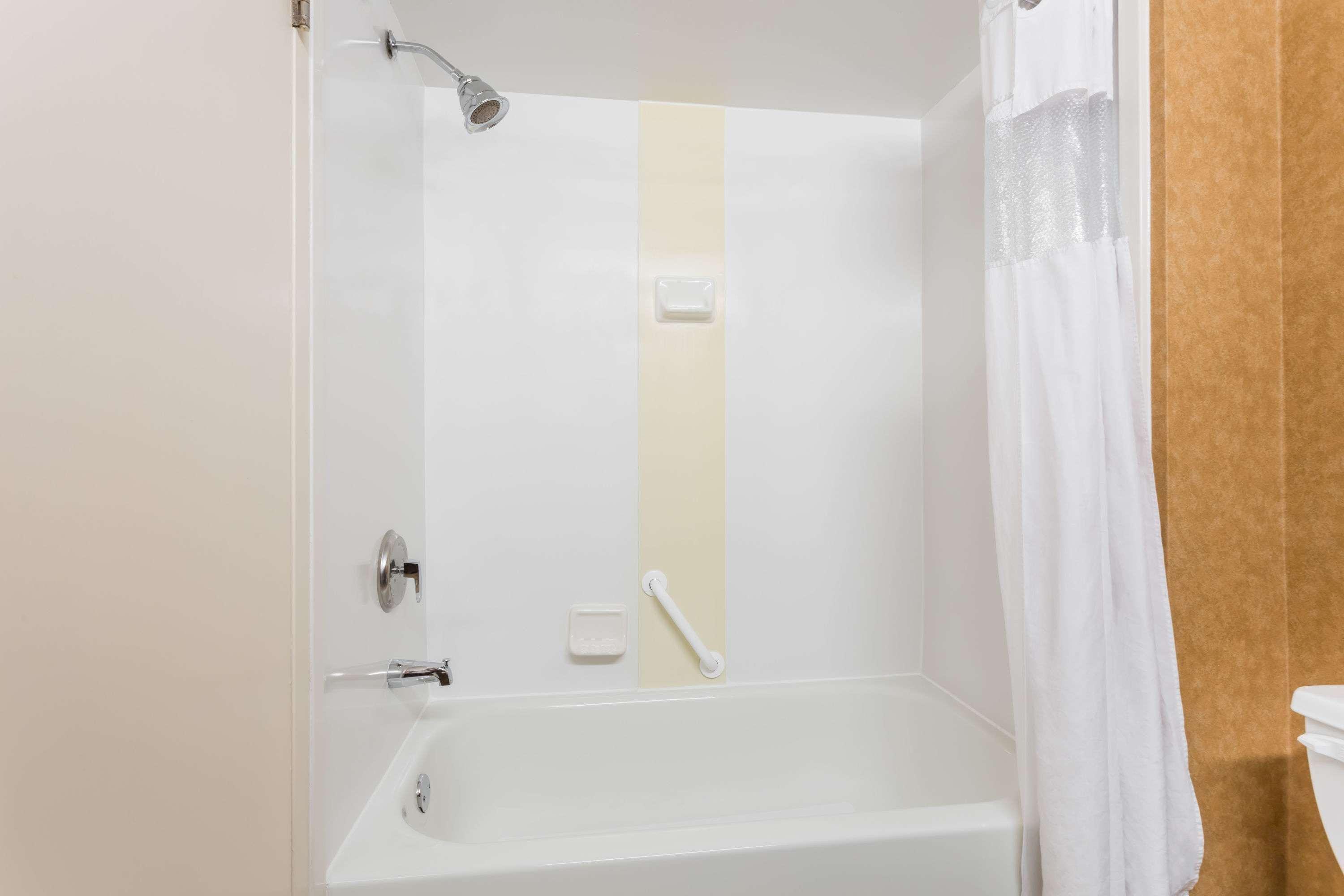 Wingate By Wyndham Greenville Airport Екстер'єр фото